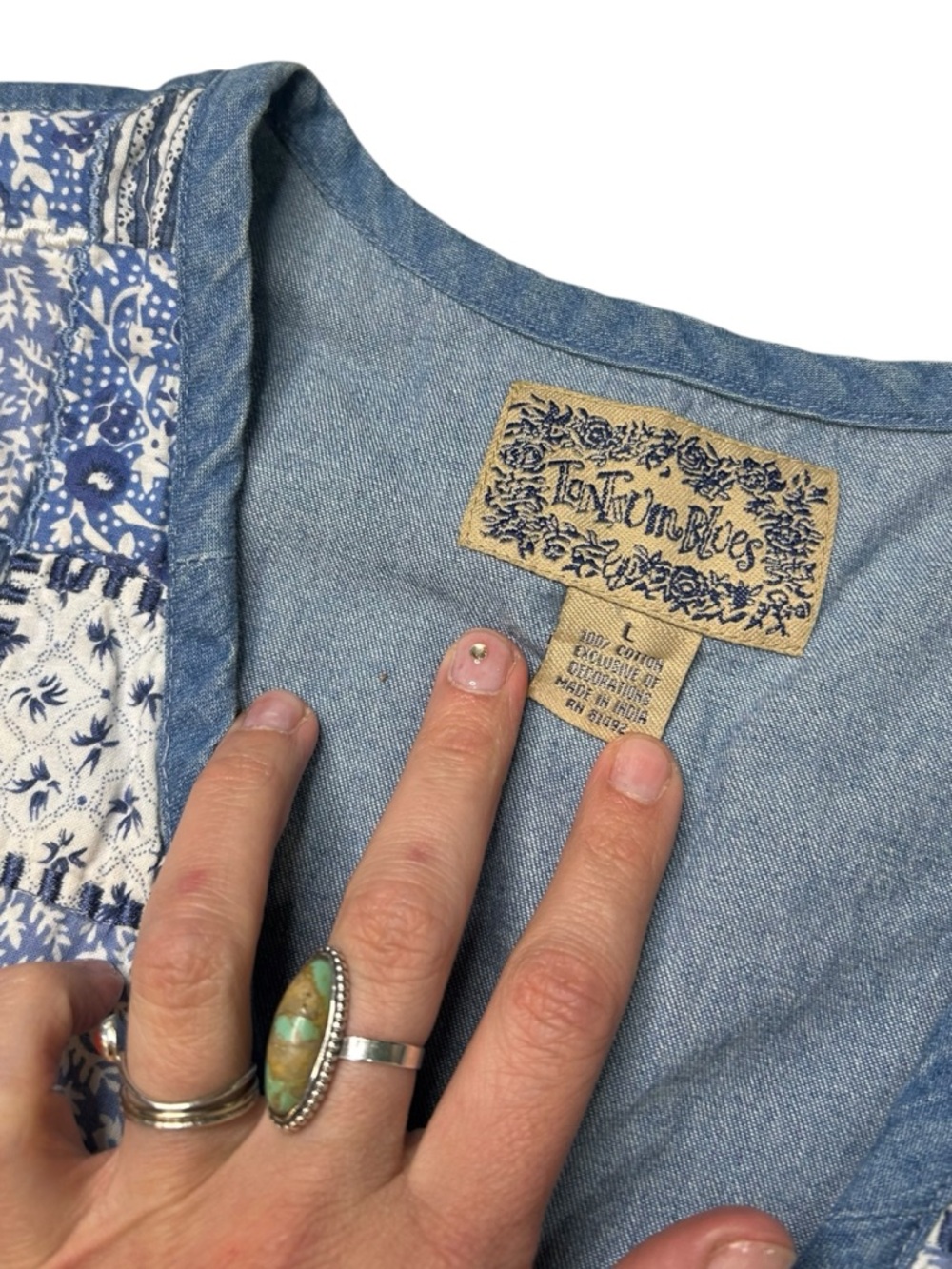 Vintage Tonal Blues Patchwork Denim Vest Quilted Western Boho Sz L - Picture 5 of 8